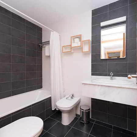 High Rise - Sea Views - Torre Lugano Apartament *