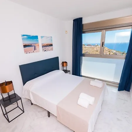 Apartment High Rise - Sea Views - Torre Lugano *