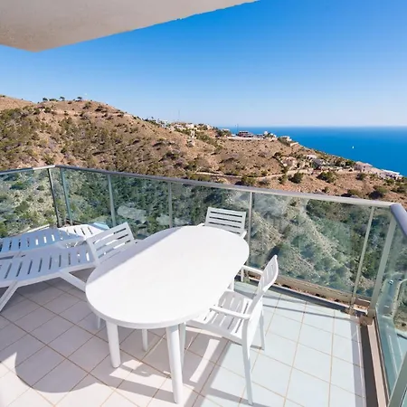 High Rise - Sea Views - Torre Lugano Apartment *