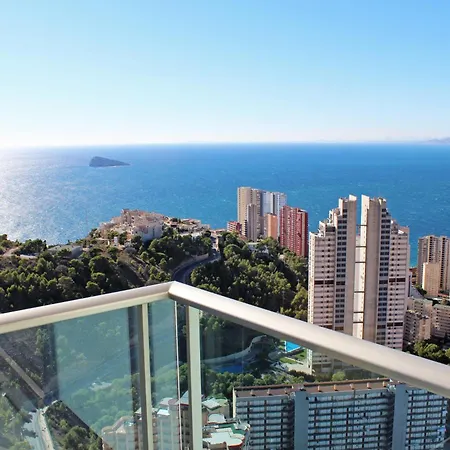 High Rise - Sea Views - Torre Lugano Apartment *