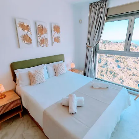 High Rise - Sea Views - Torre Lugano Appartement