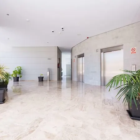 High Rise - Sea Views - Torre Lugano *