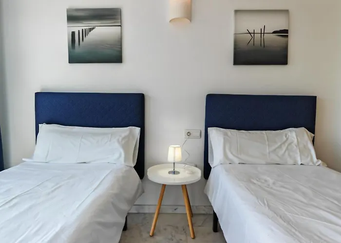 High Rise - Sea Views - Torre Lugano